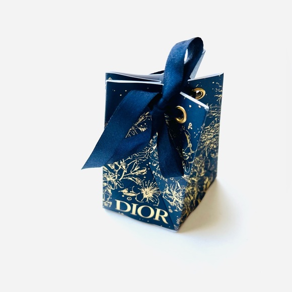 5 for 25⚡️Authentic Dior Atelier of Dreams Holiday 2022 Gift Box - Picture 2 of 12